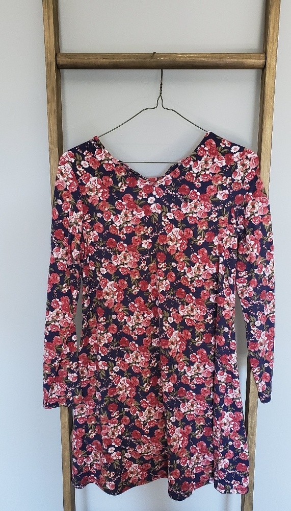 Long sleve floral tie up dress